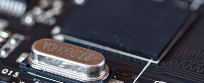 what-is-crystal-oscillator-01